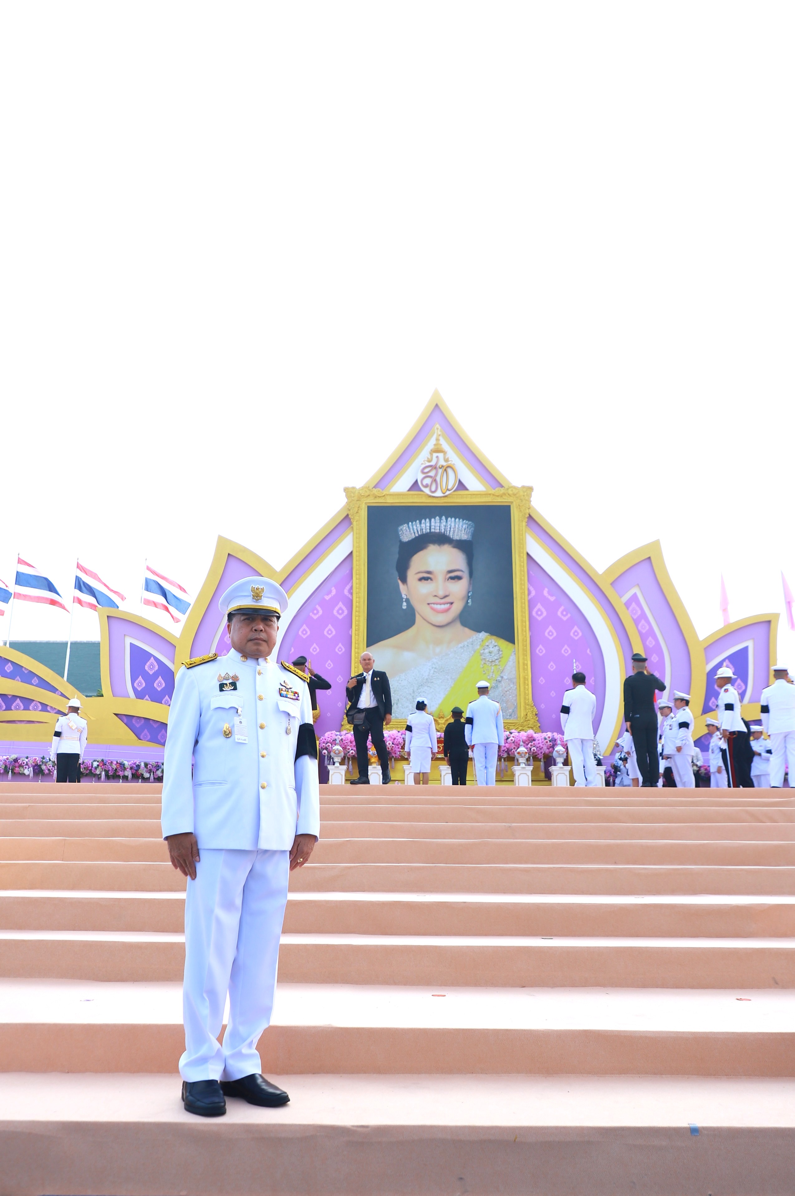 title - ส.ป.ก. ร่วมพิธีจุดเทียนถวายพระพรชัยมงคลพระนางเจ้าฯ พระบรมราชินี เนื่องในโอกาสพระราชพิธีมหามงคลเฉลิมพระชนมพรรษา 4 รอบ